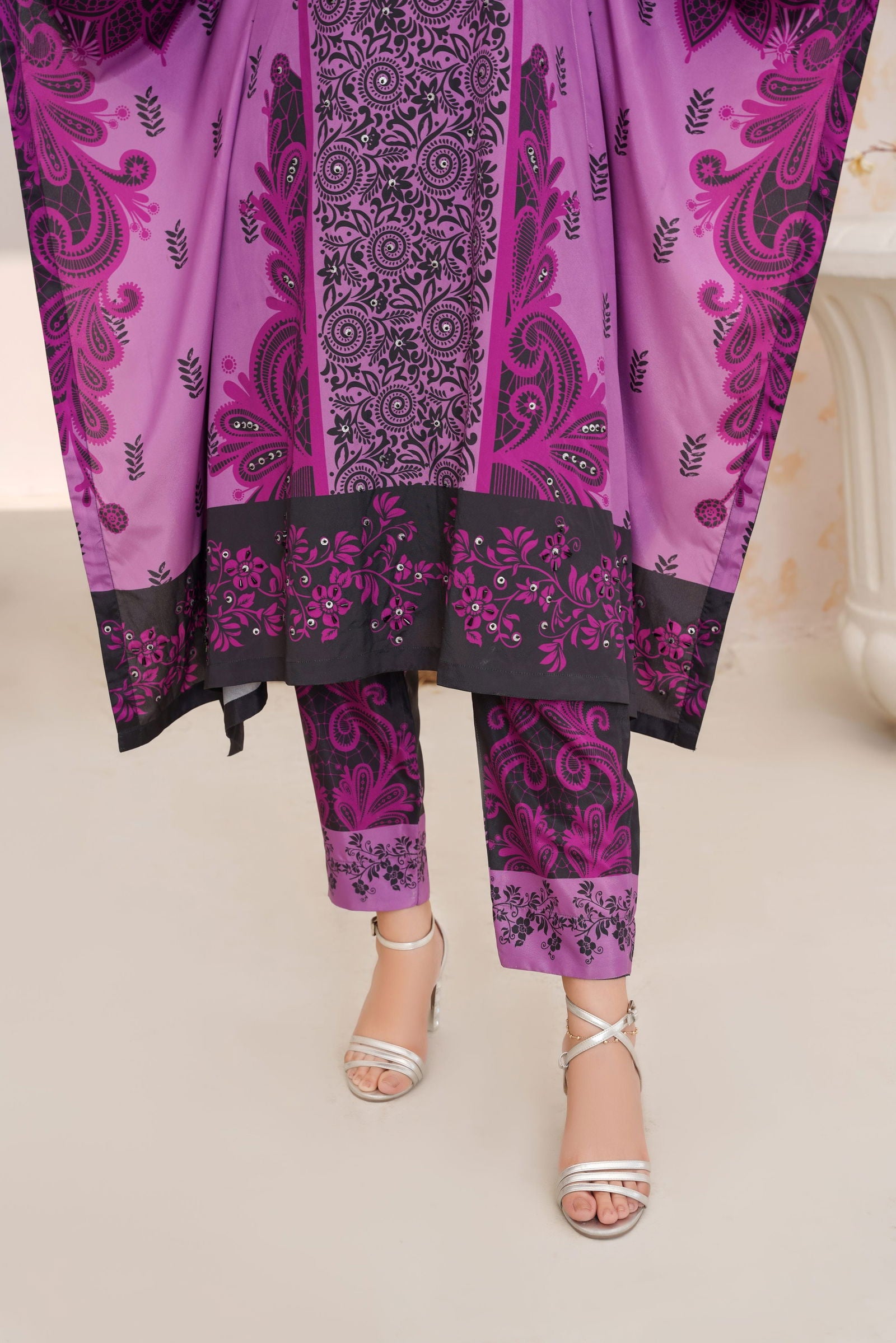 💜 Dream Caftan with Stone Embellishments 139💜 - sabajeez.com