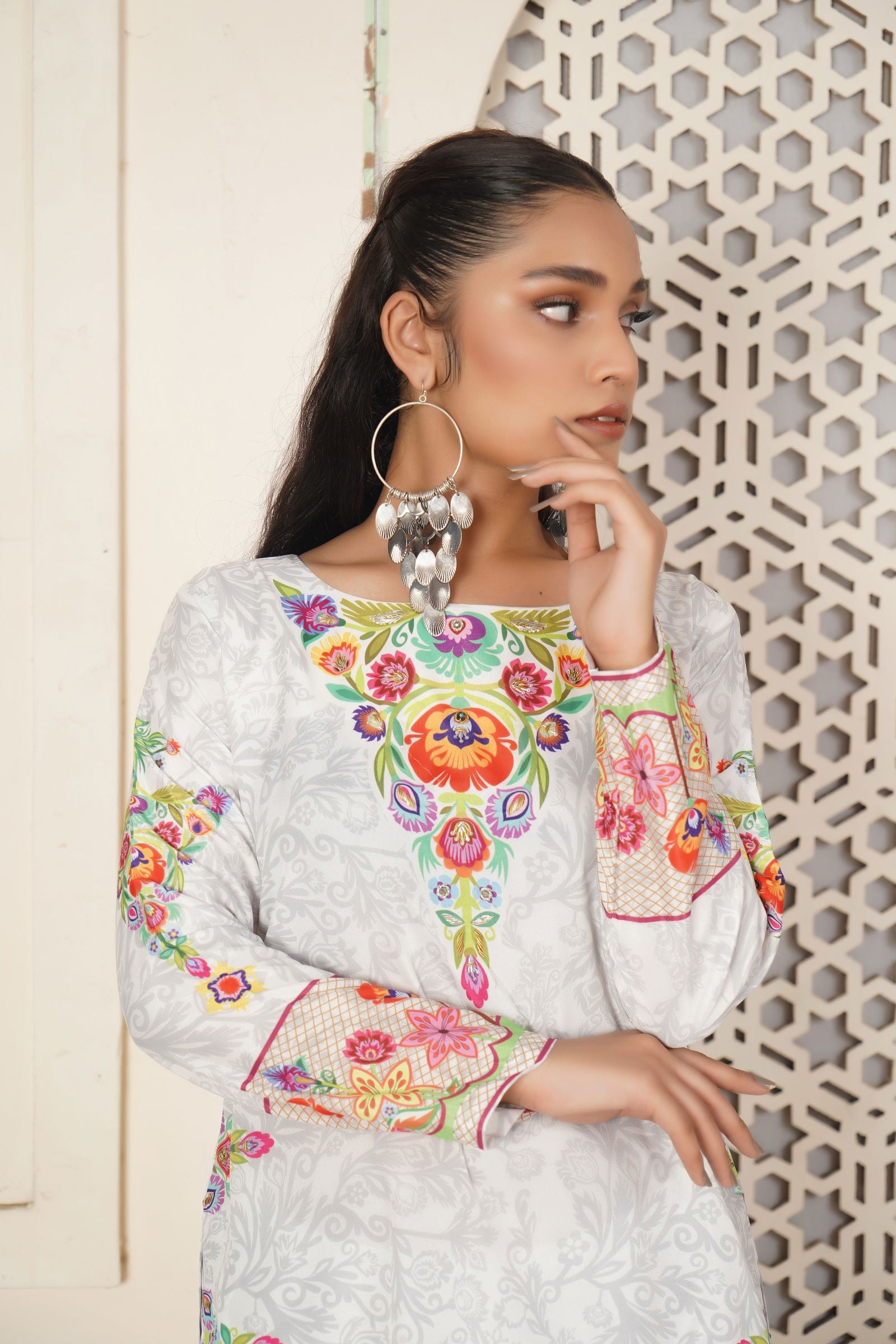 🌸 Ivory Garden Handworked 3-Piece Suit with Floral Printed Design-140 - sabajeez.com