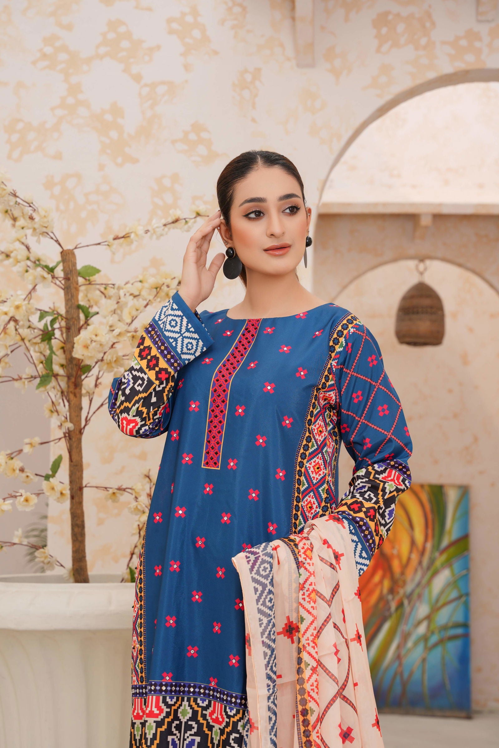 🌸 Royal Blue Ethnic Print 3-Piece Hand Worked Lawn Suit 150🌸 - sabajeez.com