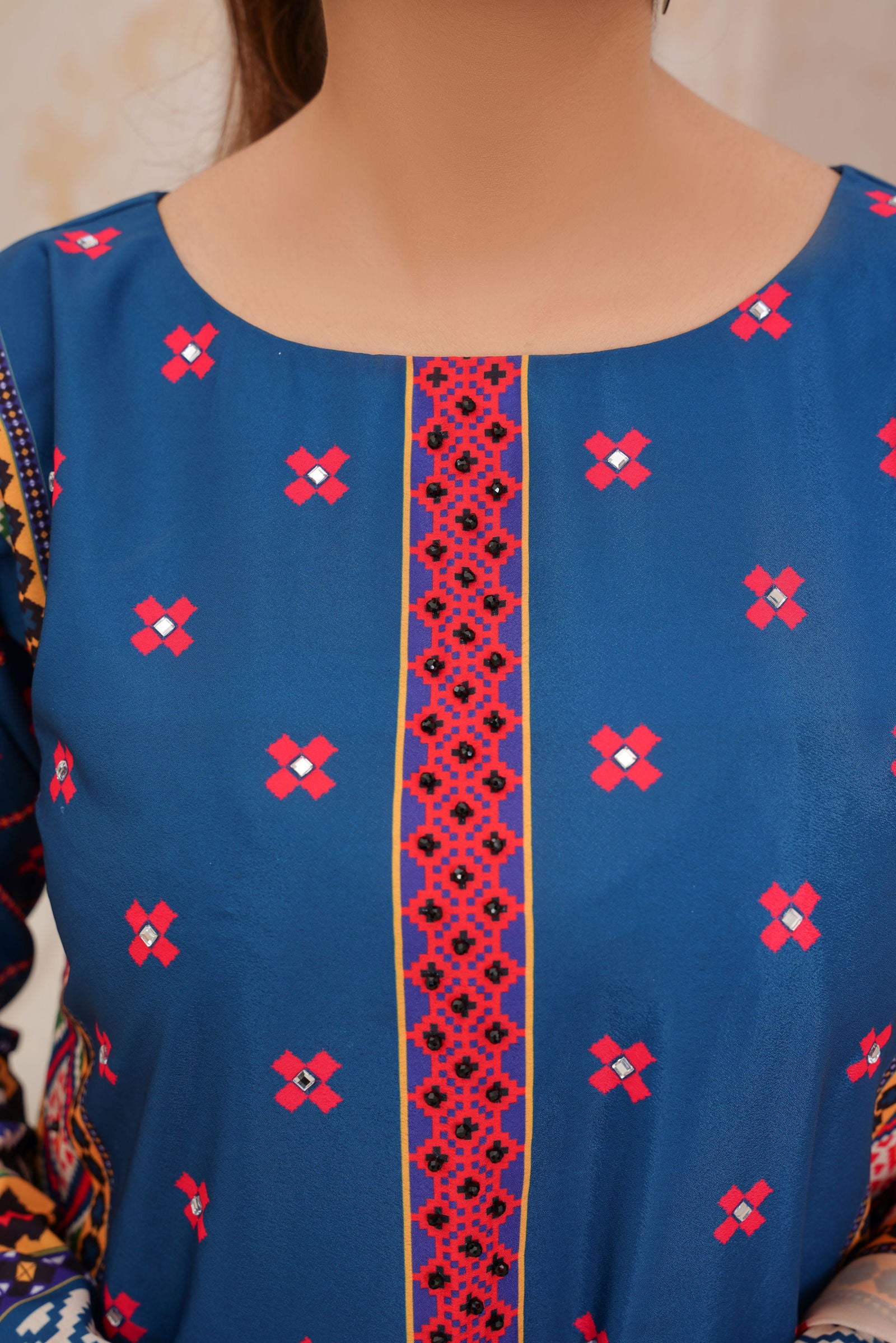 🌸 Royal Blue Ethnic Print 3-Piece Hand Worked Lawn Suit 150🌸 - sabajeez.com